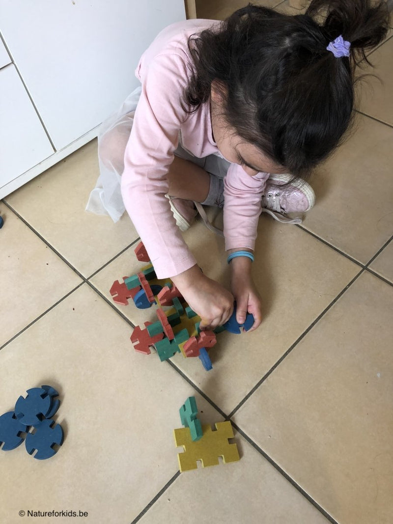 40 petites pièces de jouets en bois Euclide dans un sac en jute - de 36 mois à 10 ans--Jouet en bois-Euclide-Nature For Kids-1